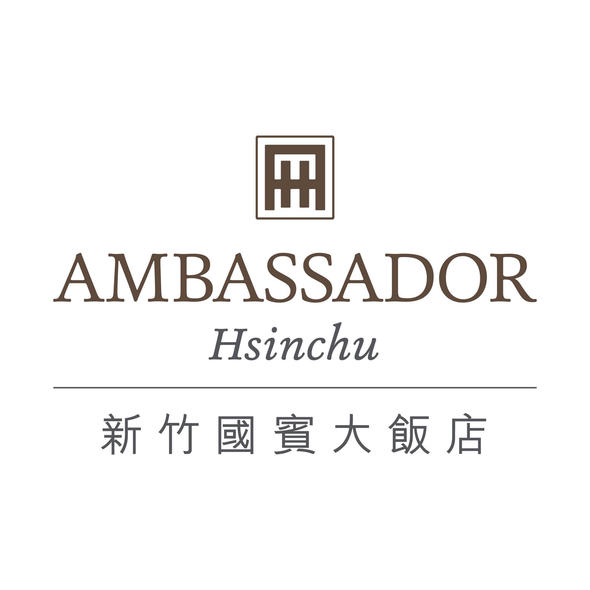 房型坪數定價合約價豪華客房12坪TWD 12,000TWD 3,900景緻客房13坪TWD 13,000TWD 4,400行政尊榮客房16坪TWD 17,000TWD 5,500商務套房19坪TWD 20,000TWD 7,000行政套房20坪TWD 25,000TWD 9,500國賓套房22坪TWD 40,000TWD 15,000以上價格需另加10%服務費及5％稅金